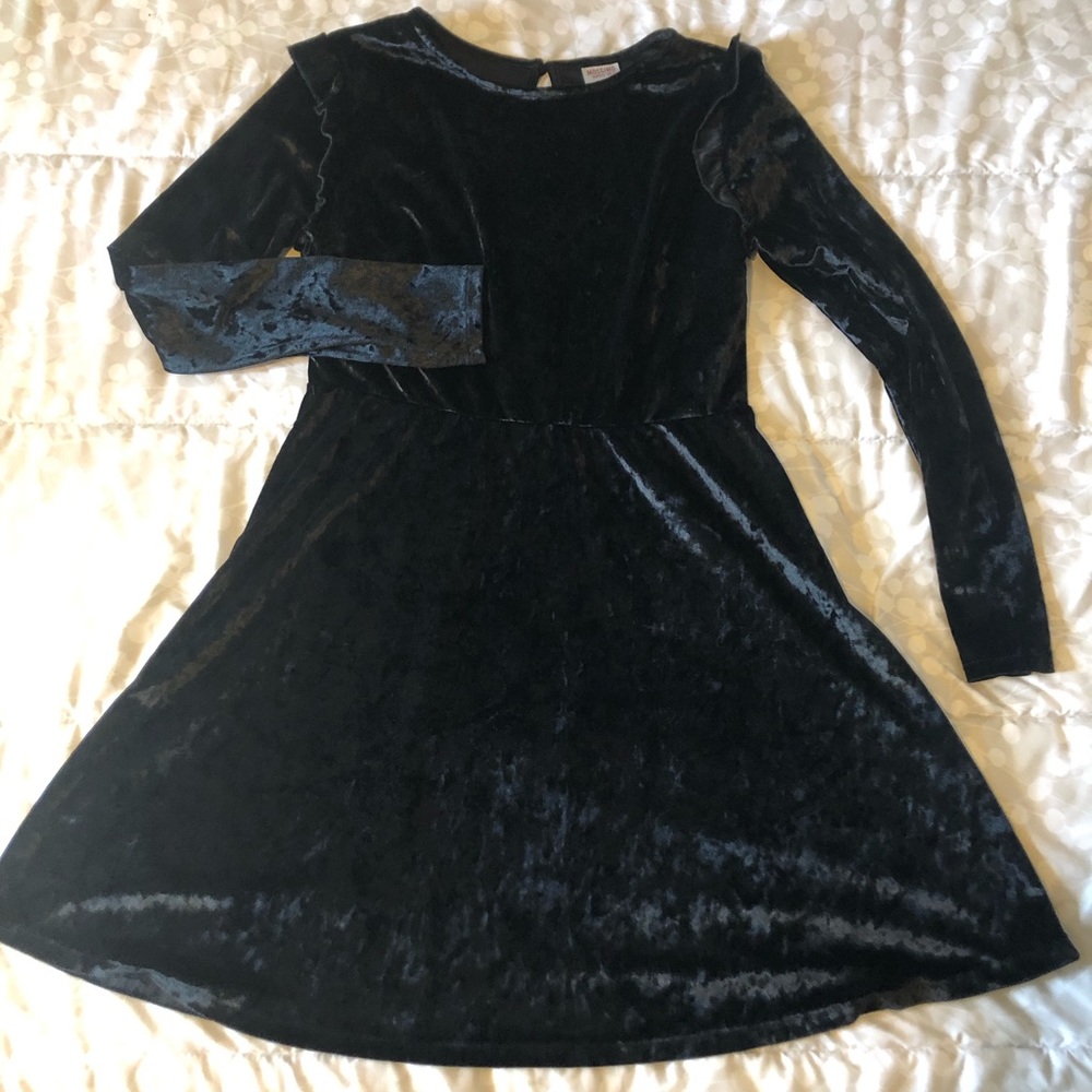 Long sleeve knee length dress